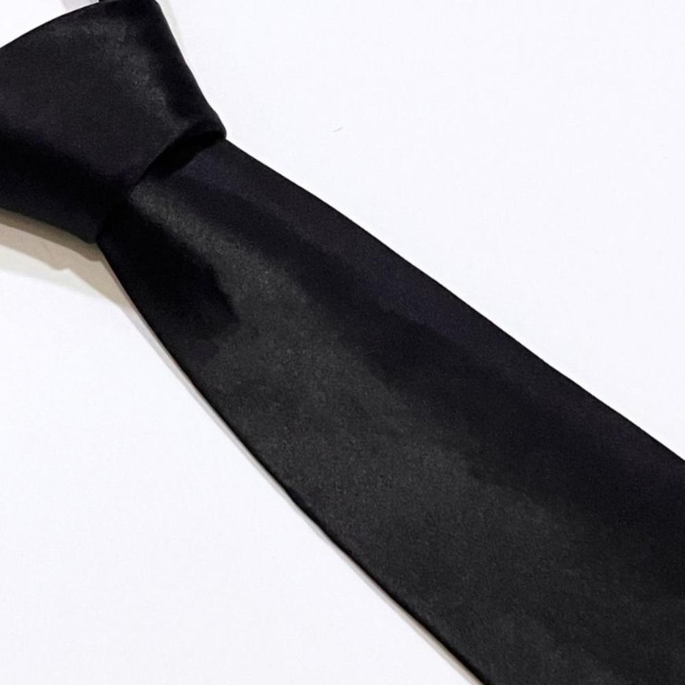 Black Elegant Tie (For Alpha Men)